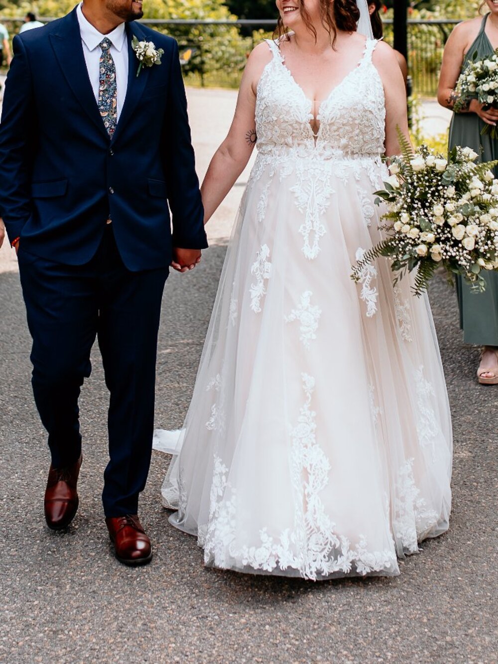 Eddy K - Roxana Wedding Dress size 26